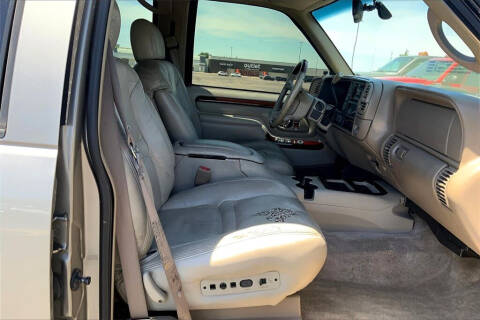 2000 Cadillac Escalade