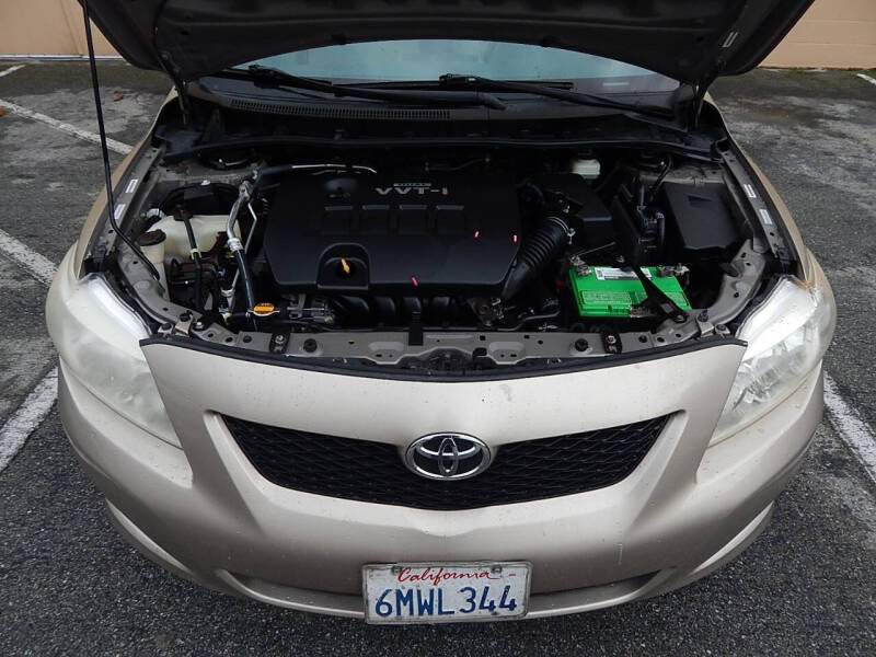 2010 Toyota Corolla LE