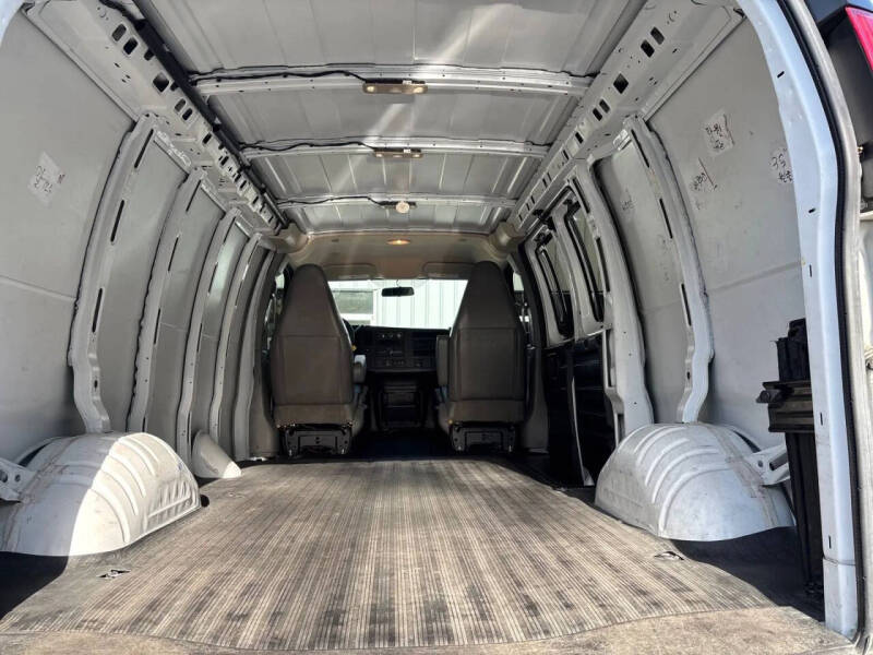 2024 GMC Savana 2500