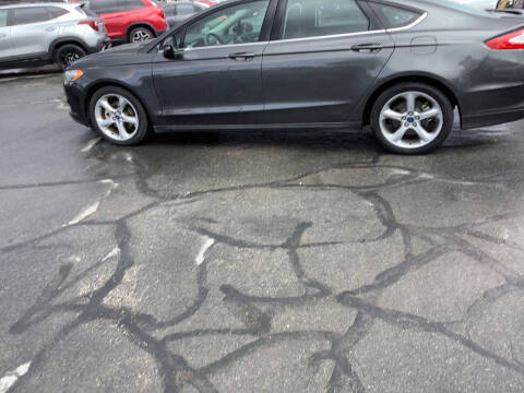 2016 Ford Fusion SE