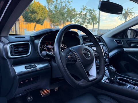 2017 Nissan Maxima 3.5 SR