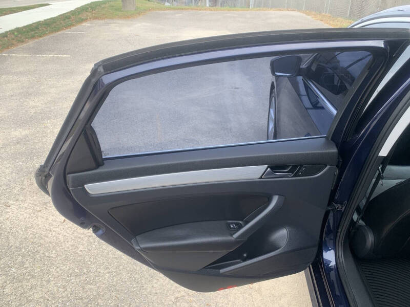 2013 Volkswagen Passat SE PZEV