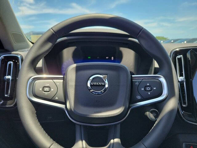 2026 Volvo XC40 B5 Core