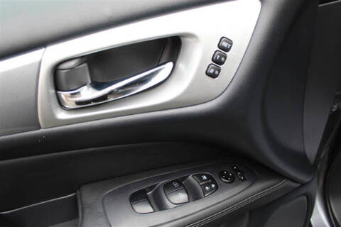 2019 Nissan Pathfinder SL