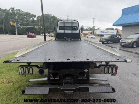2021 Freightliner M2 106