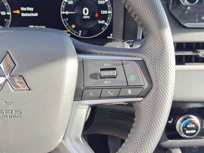 2025 Mitsubishi Outlander PHEV SE