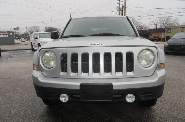 2013 Jeep Patriot Sport photo 6