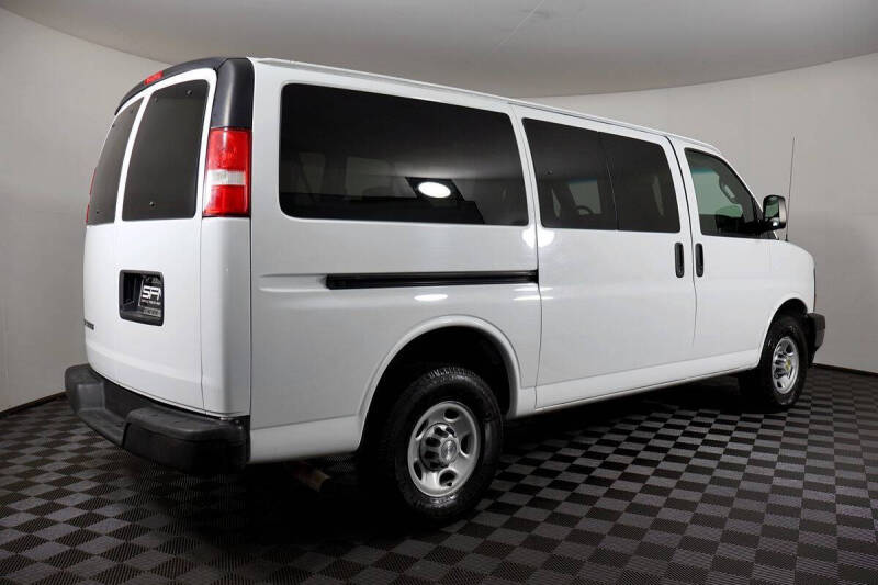 2017 Chevrolet Express LS 2500