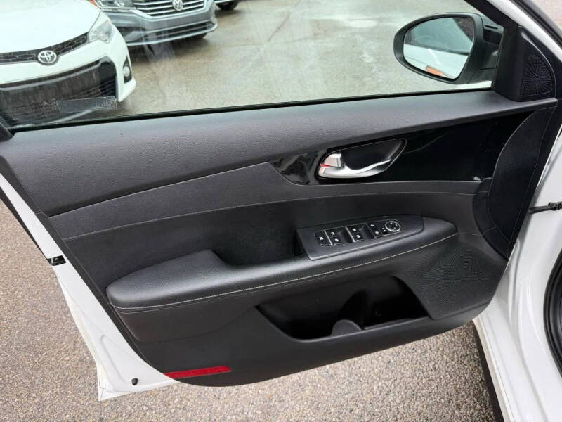 2020 Kia Forte GT Line