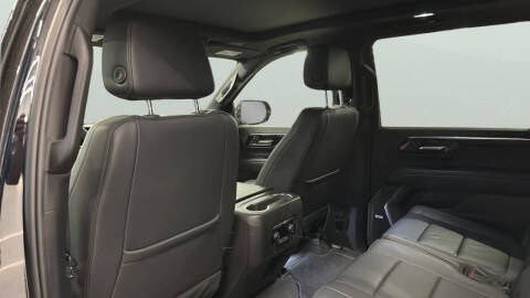 2025 Chevrolet Suburban LT
