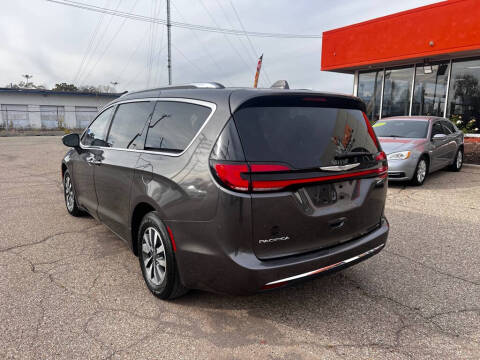 2021 Chrysler Pacifica Touring L