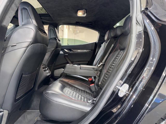 2022 Maserati Ghibli Trofeo