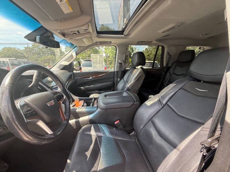 2018 Cadillac Escalade Luxury