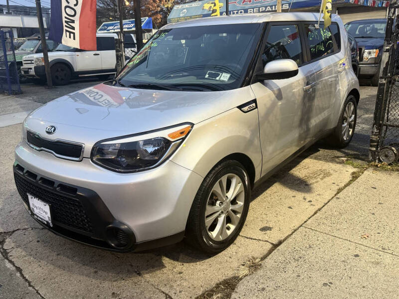 2015 Kia Soul +