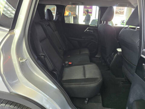 2024 Mitsubishi Outlander ES