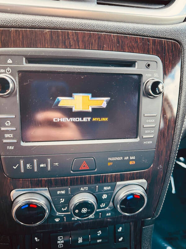 2017 Chevrolet Traverse LT