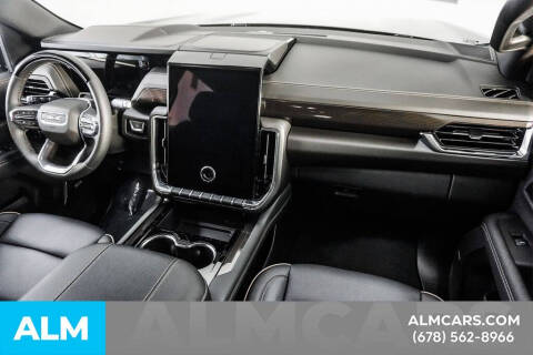 2025 GMC Yukon Elevation