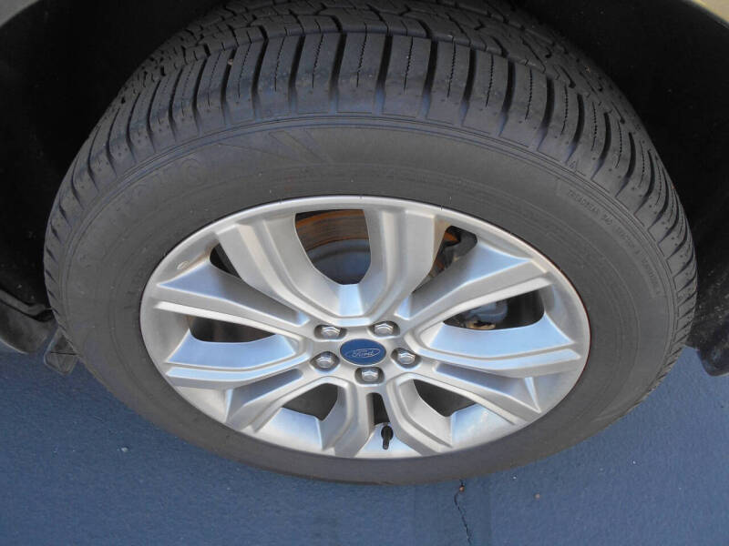 2019 Ford Edge Titanium