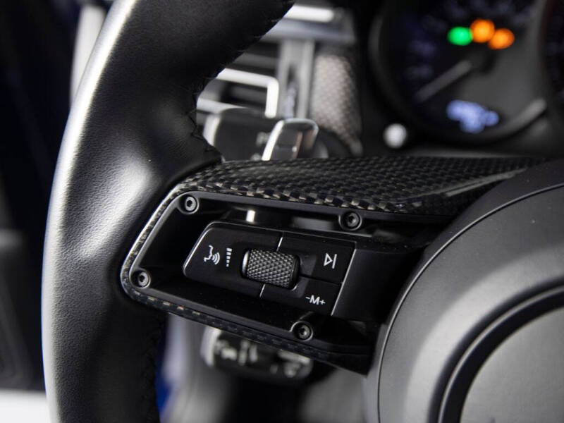 2025 Porsche Macan GTS