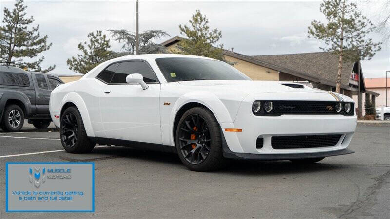 2022 Dodge Challenger R/T's photo