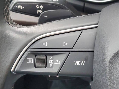 2023 Audi Q5 quattro Premium 40 TFSI