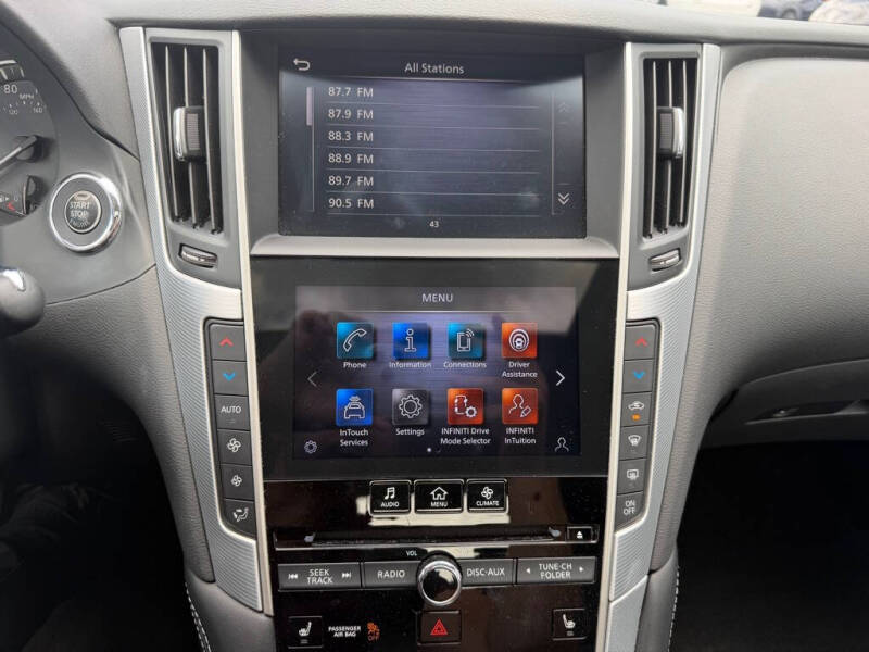 2023 Infiniti Q50 Luxe