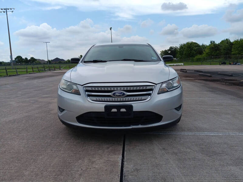 2011 Ford Taurus SE