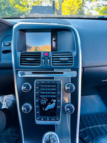 2015 Volvo XC60 T6 R-Design Platinum