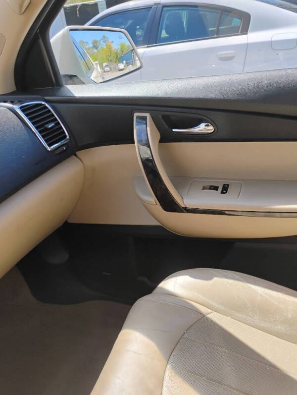 2011 GMC Acadia Denali