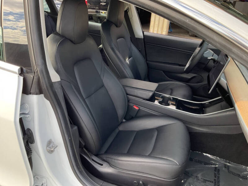 2019 Tesla Model 3 Mid Range