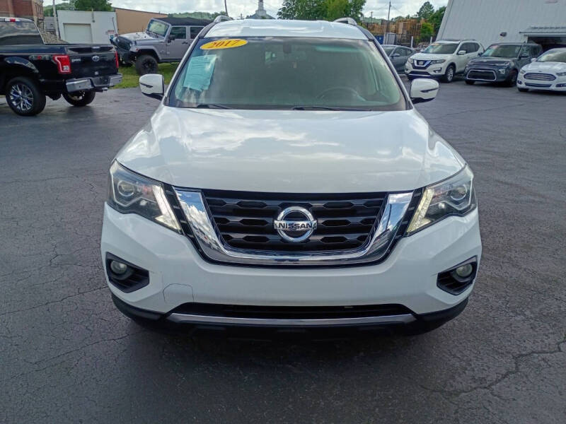 2017 Nissan Pathfinder SV