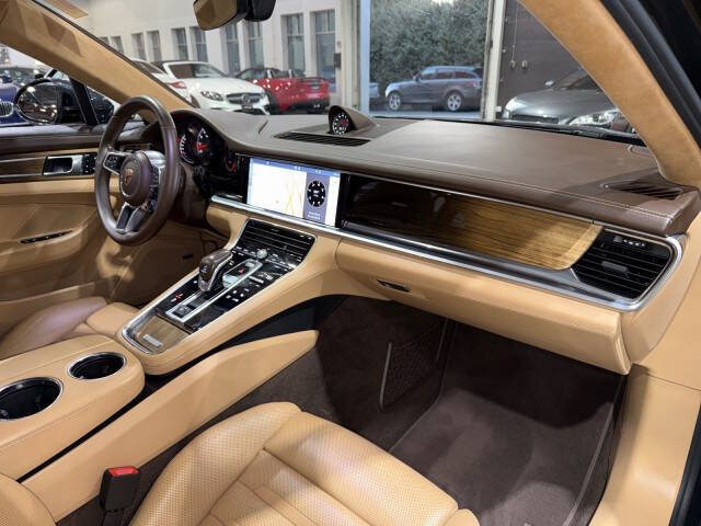 2017 Porsche Panamera Turbo