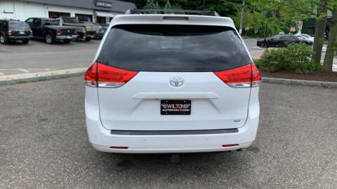 2012 Toyota Sienna