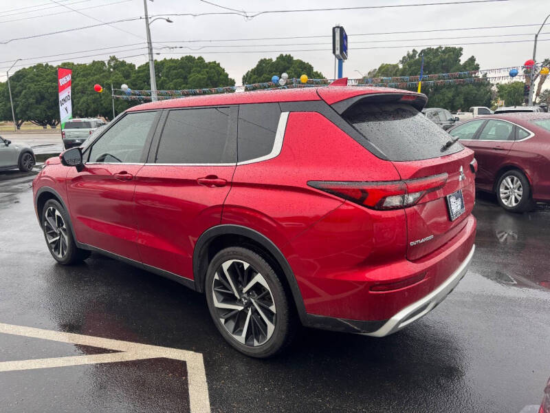 2022 Mitsubishi Outlander SE