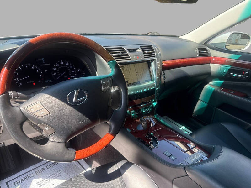 2007 Lexus LS 460