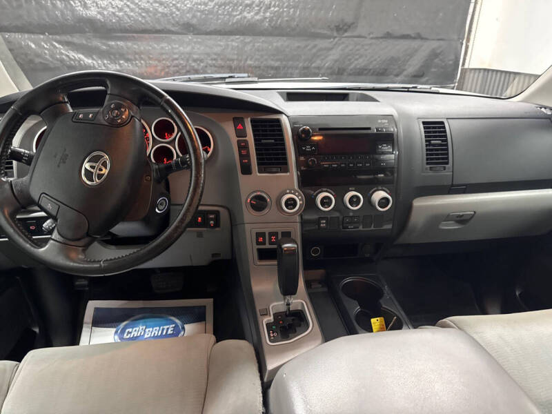 2013 Toyota Sequoia SR5