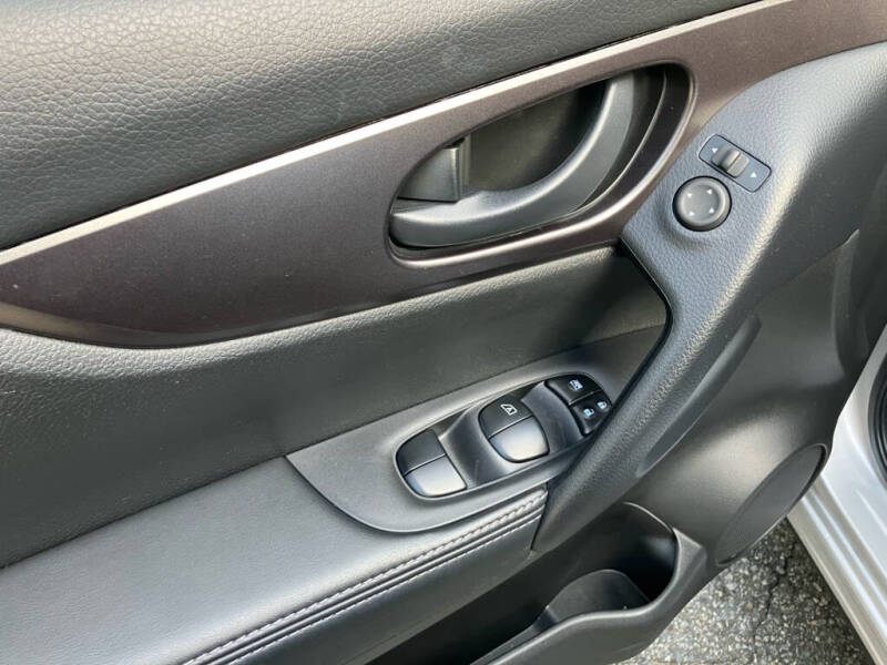 2020 Nissan Rogue Sport S