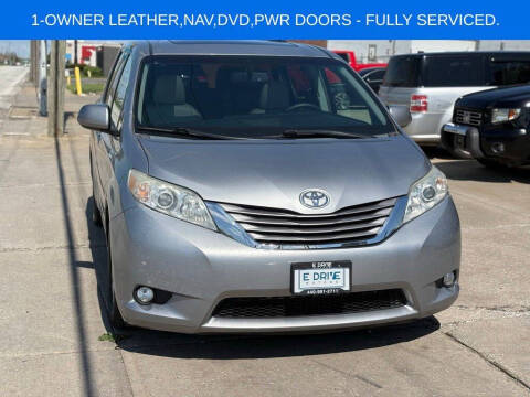 2015 Toyota Sienna XLE Premium 8-Passenger