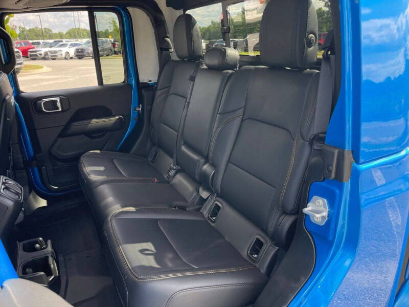 2025 Jeep Gladiator High Tide