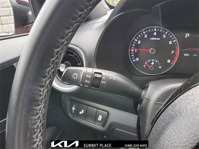 2022 Kia Forte GT Line