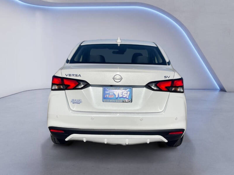 2023 Nissan Versa SV