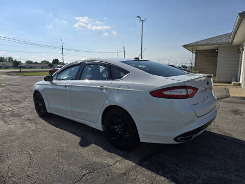 2016 Ford Fusion SE