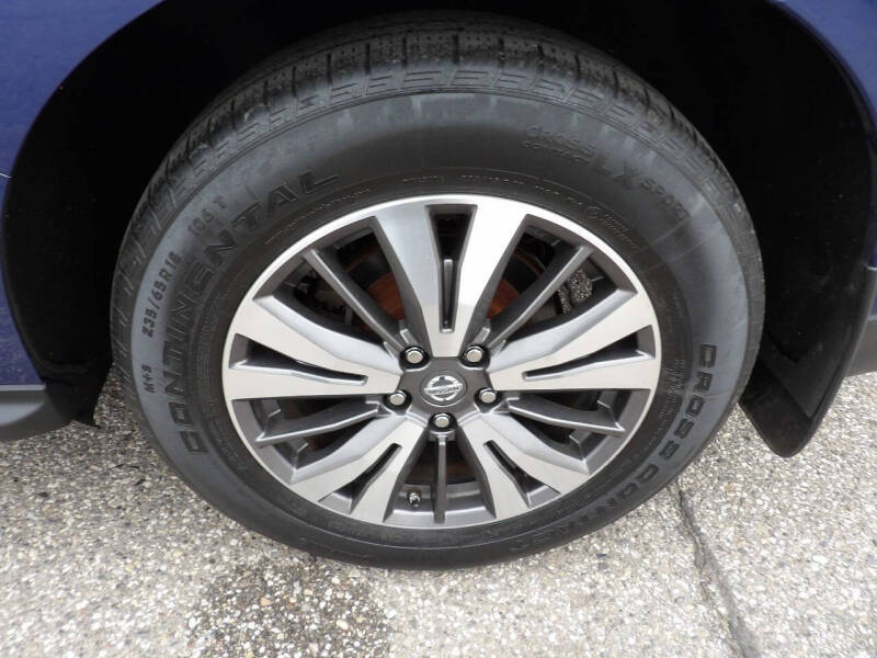 2017 Nissan Pathfinder S