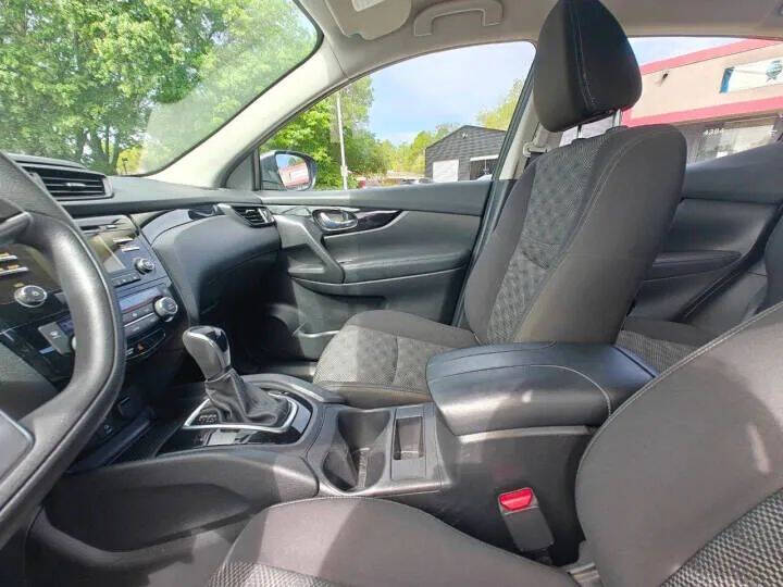 2017 Nissan Rogue Sport SV