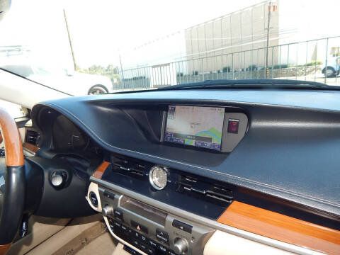 2013 Lexus ES 300h