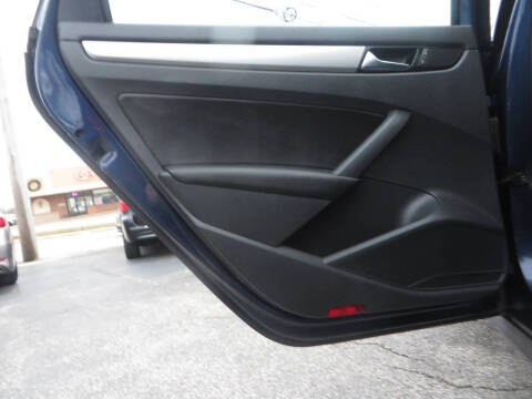 2015 Volkswagen Passat 1.8T Wolfsburg Edition