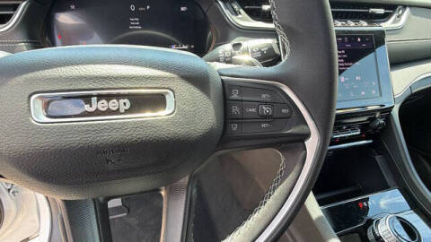 2026 Jeep Grand Cherokee Laredo