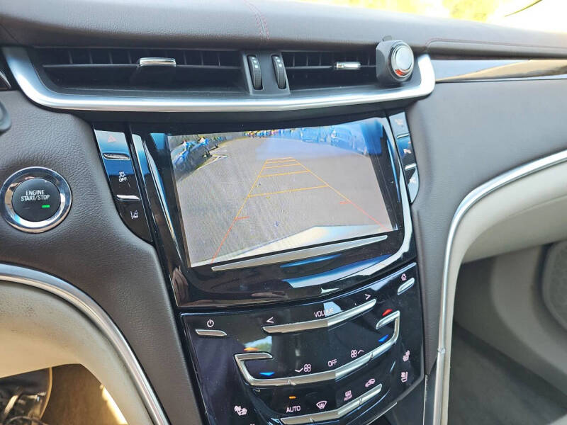 2014 Cadillac XTS Luxury Collection