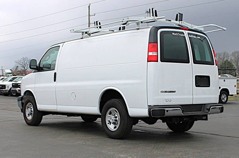 2024 Chevrolet Express 2500