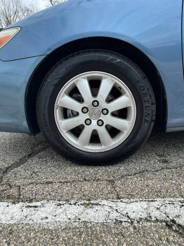 2004 Toyota Camry LE